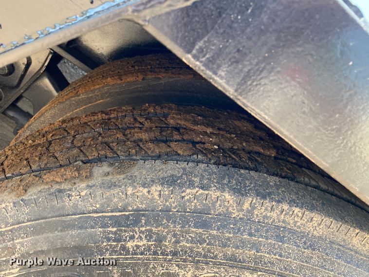 image for item DM4130 2005 Viking VFD46R16F35T  drop deck equipment trailer