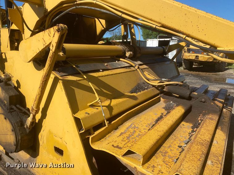 image for item DM4134 1992 Caterpillar RR-250  soil stabilizer