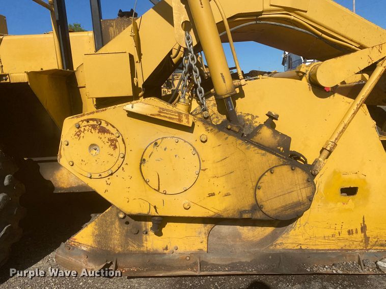 image for item DM4134 1992 Caterpillar RR-250  soil stabilizer