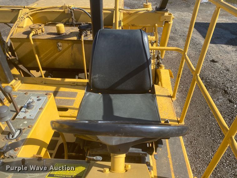 image for item DM4134 1992 Caterpillar RR-250  soil stabilizer