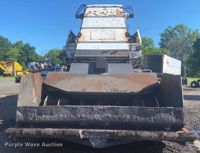 image for item DM4135 1995 Roadtec SB2500  Shuttle Buggy material transfer vehicle