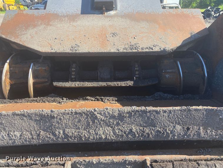 image for item DM4135 1995 Roadtec SB2500  Shuttle Buggy material transfer vehicle