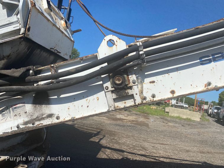 image for item DM4135 1995 Roadtec SB2500  Shuttle Buggy material transfer vehicle