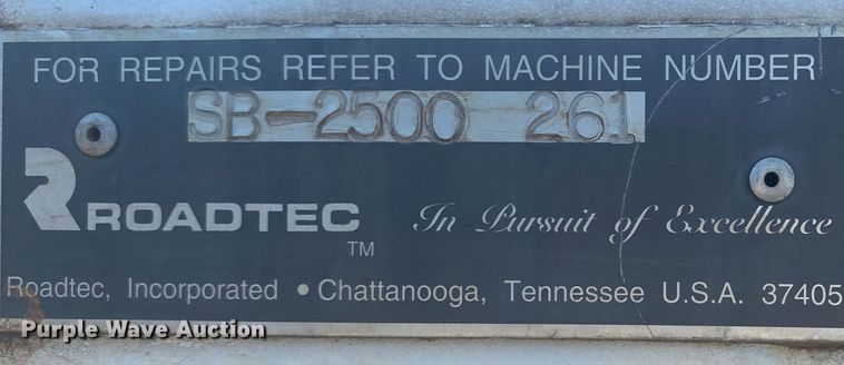 image for item DM4135 1995 Roadtec SB2500  Shuttle Buggy material transfer vehicle