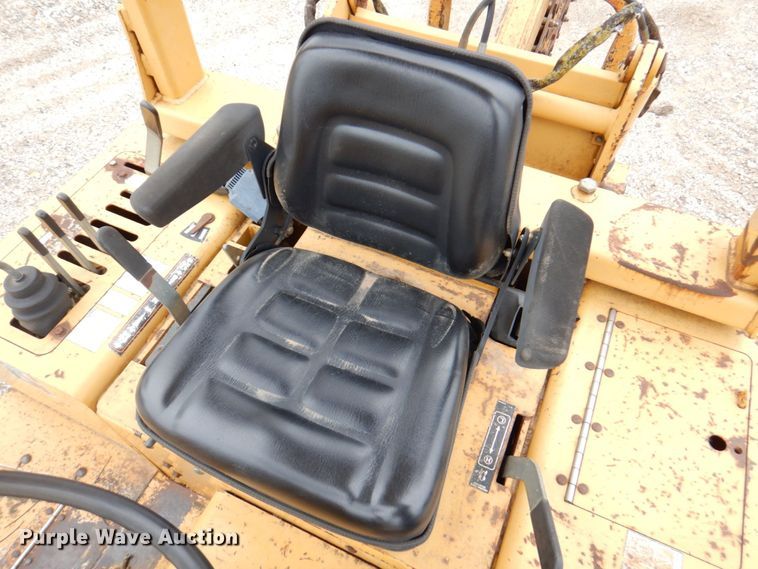 image for item DM6156 1999 Vermeer V5750  trencher