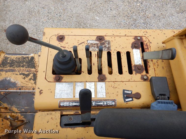 image for item DM6156 1999 Vermeer V5750  trencher