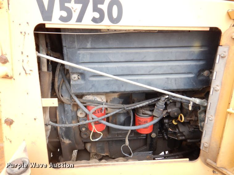 image for item DM6156 1999 Vermeer V5750  trencher