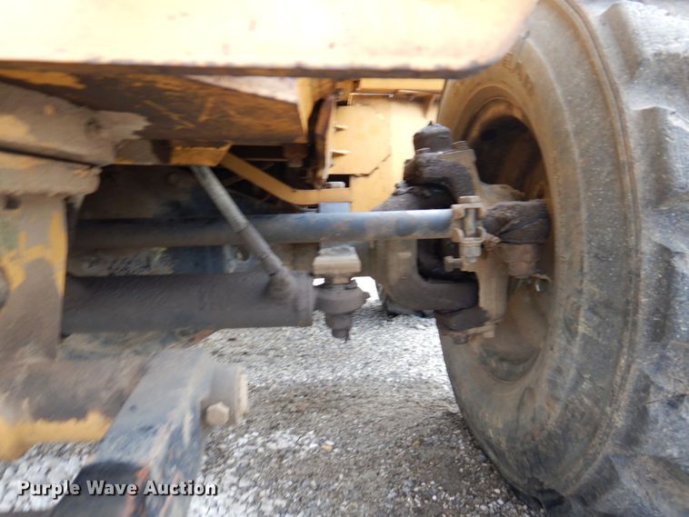 image for item DM6156 1999 Vermeer V5750  trencher