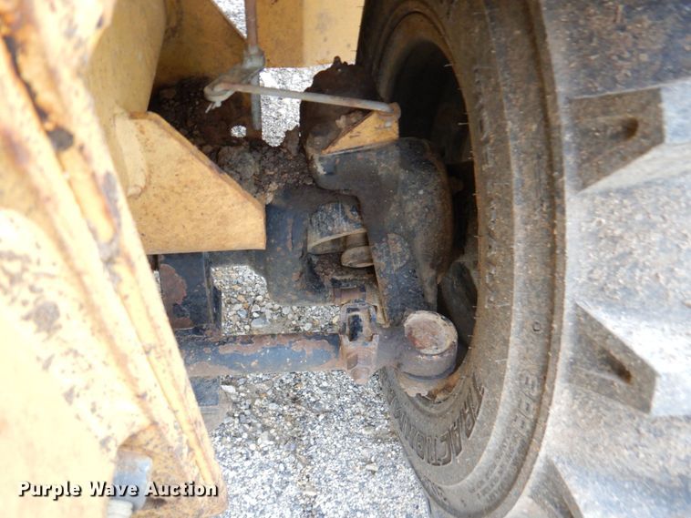 image for item DM6156 1999 Vermeer V5750  trencher