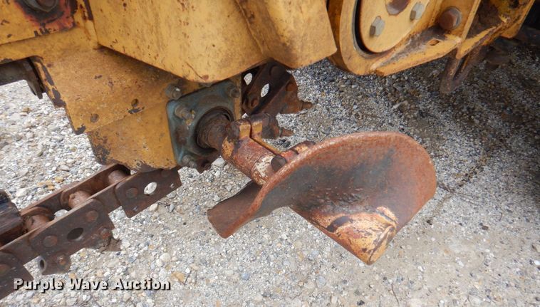 image for item DM6156 1999 Vermeer V5750  trencher