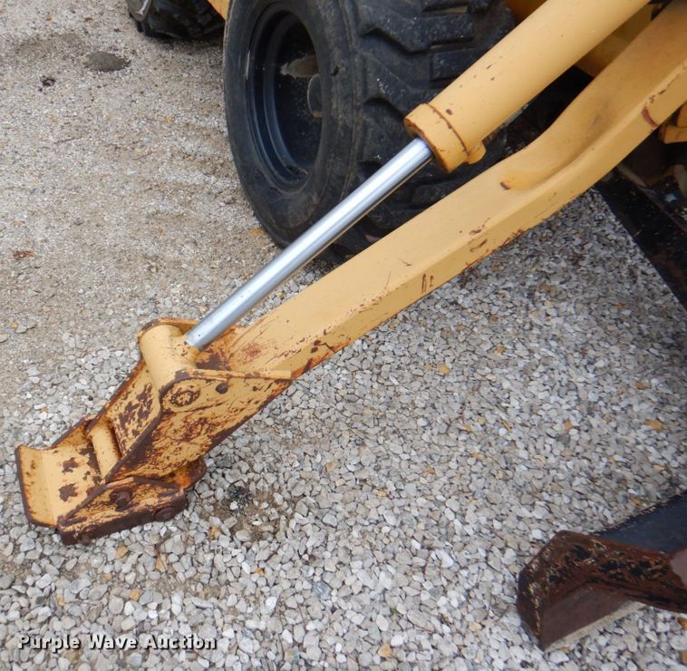 image for item DM6156 1999 Vermeer V5750  trencher