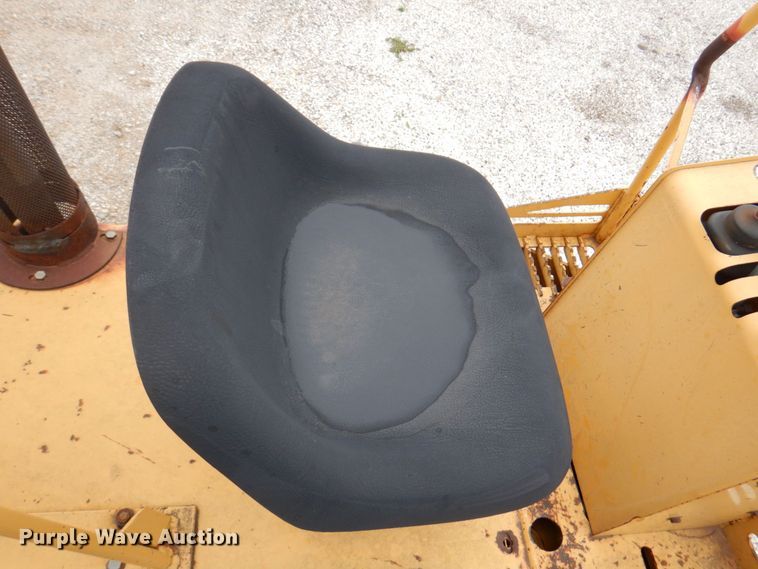 image for item DM6156 1999 Vermeer V5750  trencher