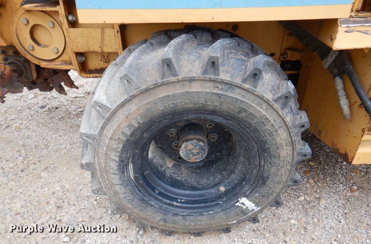 image for item DM6156 1999 Vermeer V5750  trencher