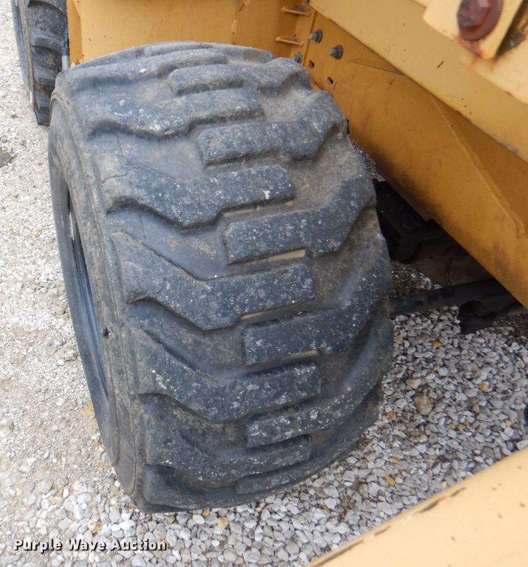 image for item DM6156 1999 Vermeer V5750  trencher