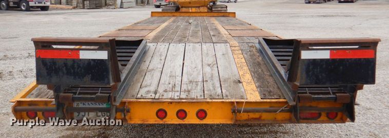 image for item DM6159 2011 Redi Haul R25210PFE-102  equipment trailer