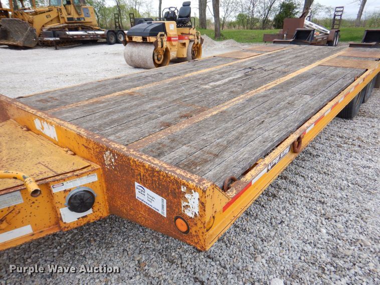 image for item DM6159 2011 Redi Haul R25210PFE-102  equipment trailer