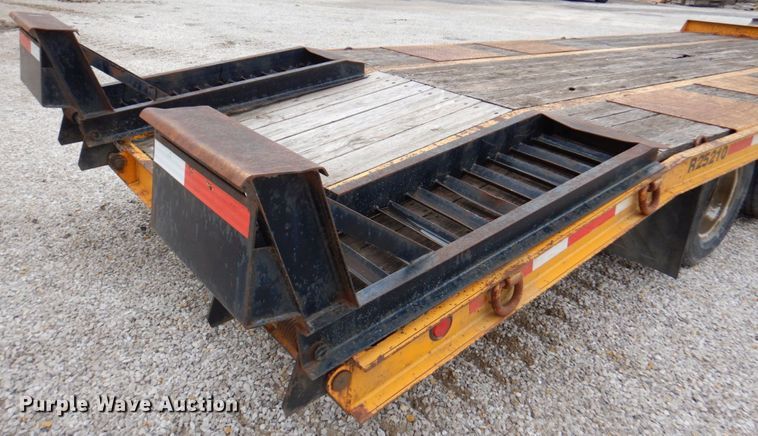 image for item DM6159 2011 Redi Haul R25210PFE-102  equipment trailer