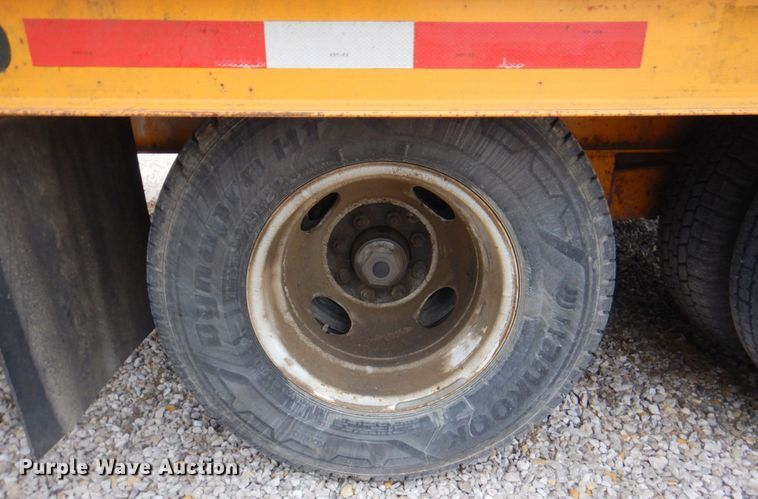 image for item DM6159 2011 Redi Haul R25210PFE-102  equipment trailer