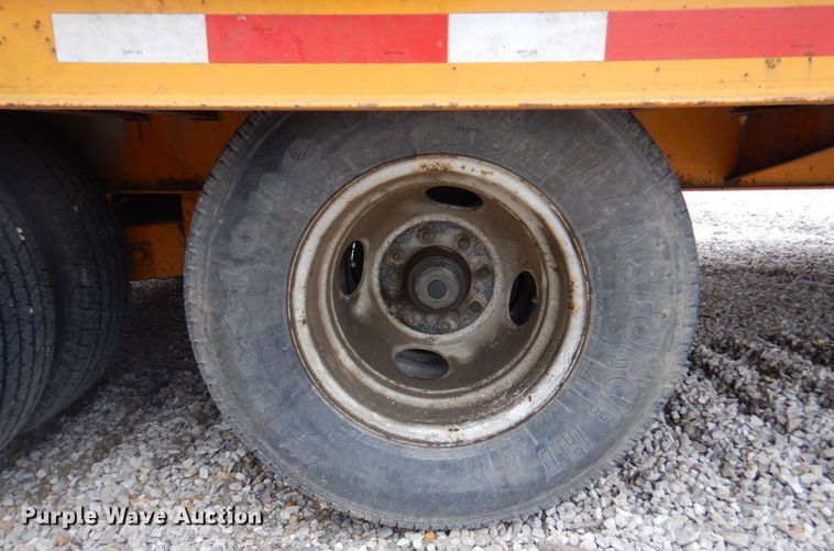 image for item DM6159 2011 Redi Haul R25210PFE-102  equipment trailer