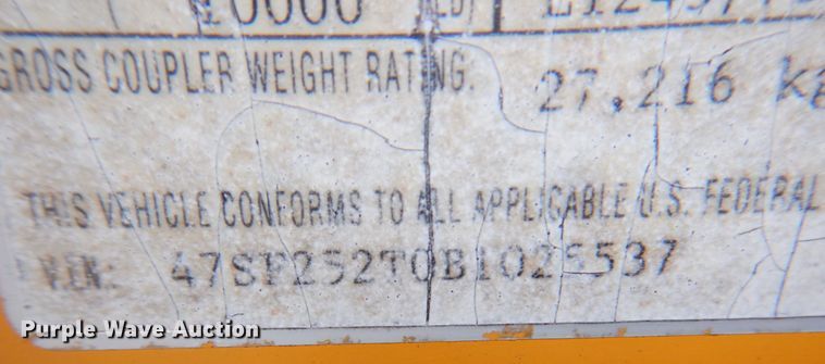 image for item DM6159 2011 Redi Haul R25210PFE-102  equipment trailer