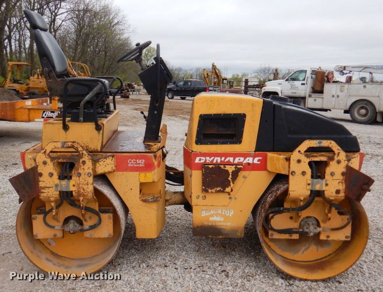 image for item DM6160 1994 Dynapac CC142  double drum roller