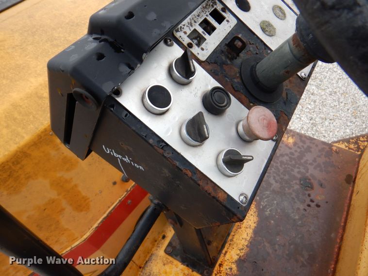 image for item DM6160 1994 Dynapac CC142  double drum roller