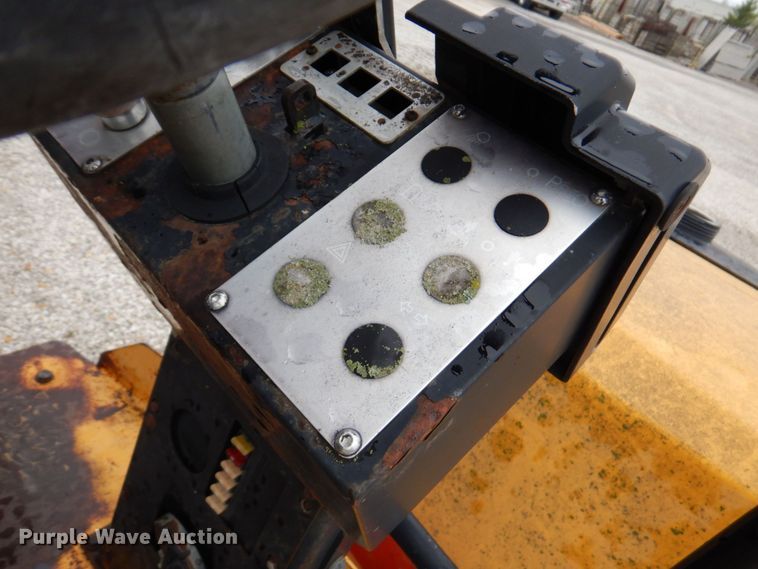 image for item DM6160 1994 Dynapac CC142  double drum roller