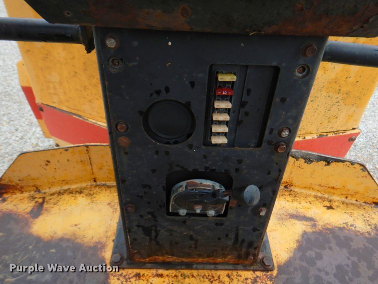 image for item DM6160 1994 Dynapac CC142  double drum roller