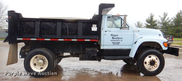 image for item DM6162 1995 Ford F800  dump truck