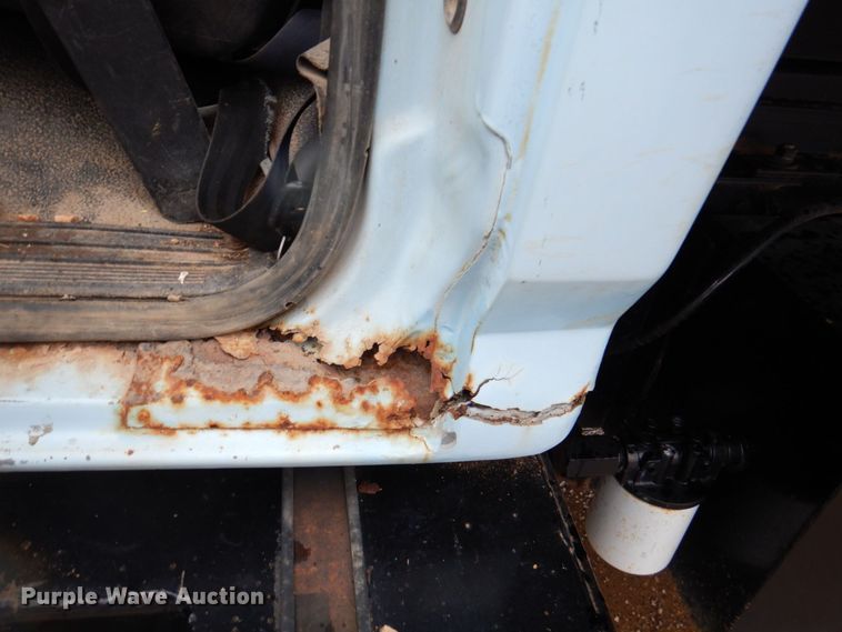 image for item DM6162 1995 Ford F800  dump truck