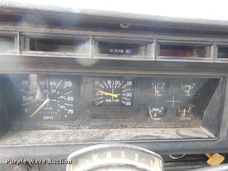 image for item DM6162 1995 Ford F800  dump truck