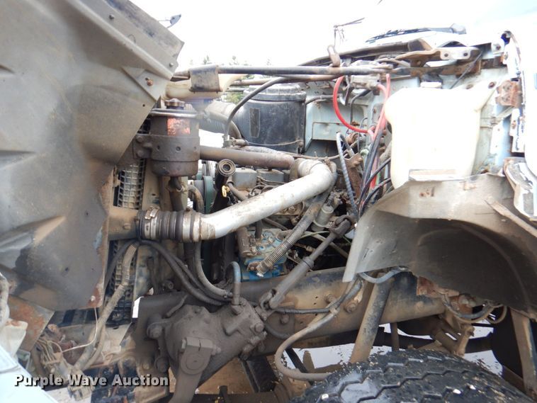 image for item DM6162 1995 Ford F800  dump truck