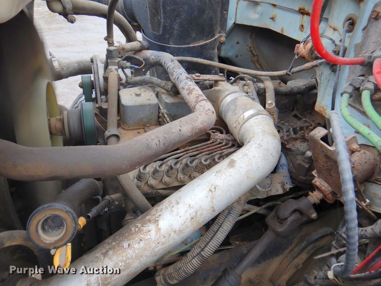 image for item DM6162 1995 Ford F800  dump truck