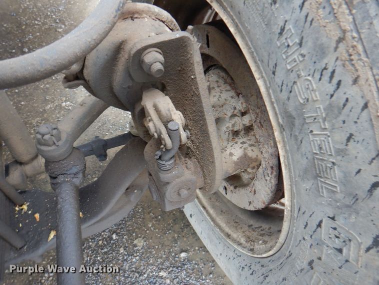 image for item DM6162 1995 Ford F800  dump truck