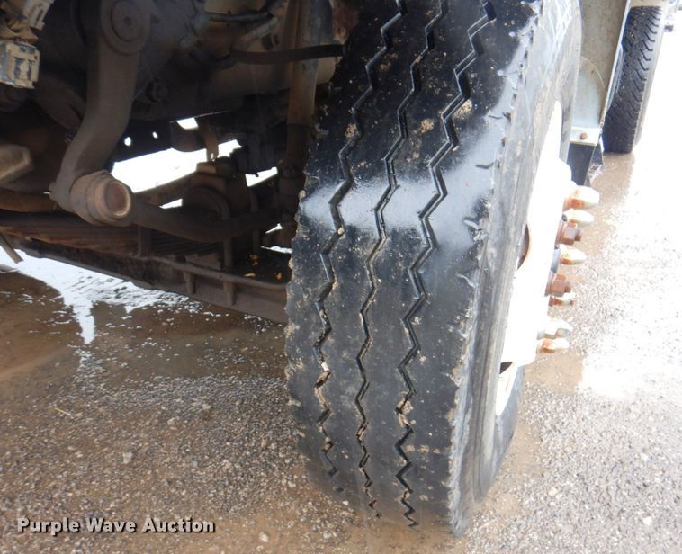 image for item DM6162 1995 Ford F800  dump truck