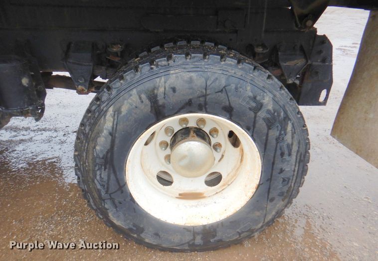 image for item DM6162 1995 Ford F800  dump truck