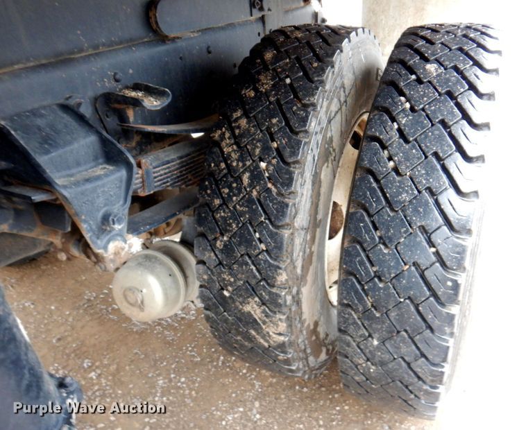 image for item DM6162 1995 Ford F800  dump truck