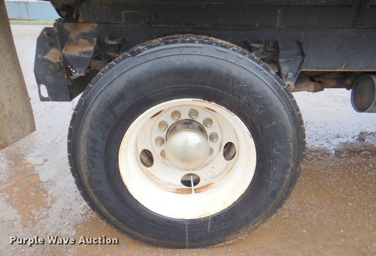 image for item DM6162 1995 Ford F800  dump truck