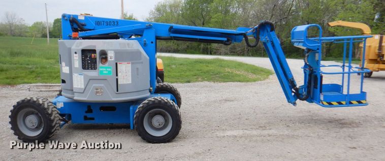 image for item DM6185 2013 Genie Z34/22  boom lift