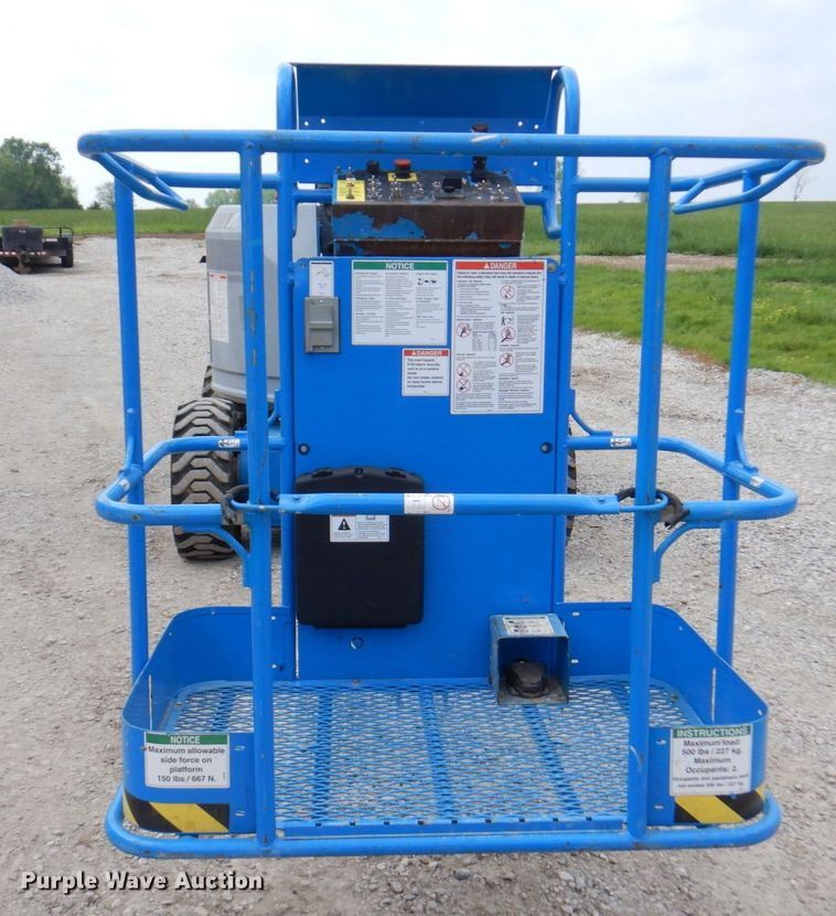 image for item DM6185 2013 Genie Z34/22  boom lift