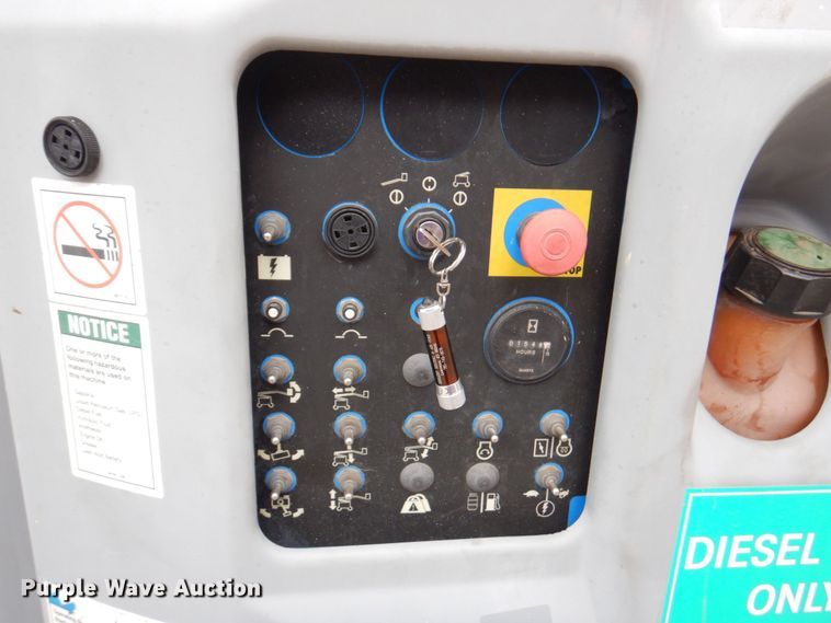 image for item DM6185 2013 Genie Z34/22  boom lift