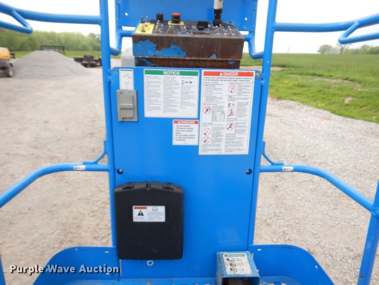 image for item DM6185 2013 Genie Z34/22  boom lift