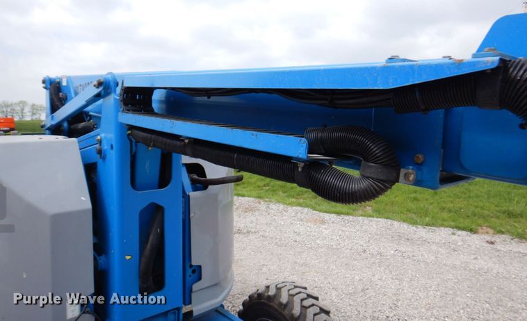 image for item DM6185 2013 Genie Z34/22  boom lift