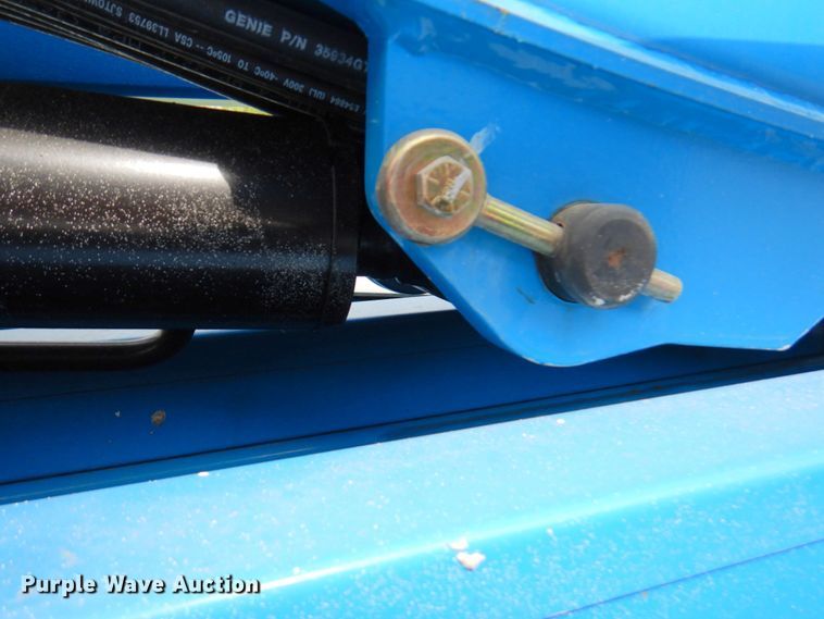 image for item DM6185 2013 Genie Z34/22  boom lift