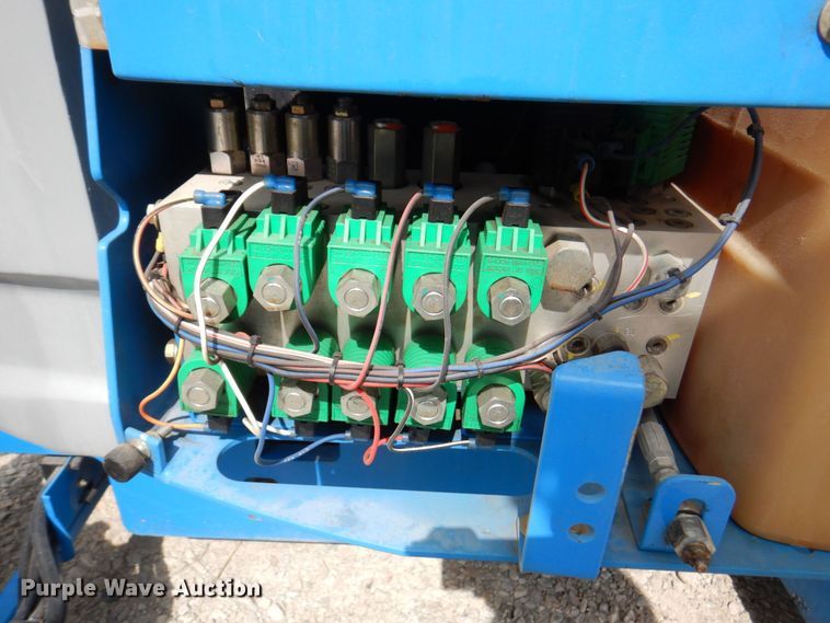 image for item DM6185 2013 Genie Z34/22  boom lift