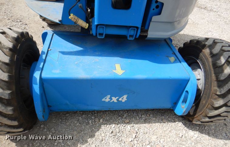 image for item DM6185 2013 Genie Z34/22  boom lift