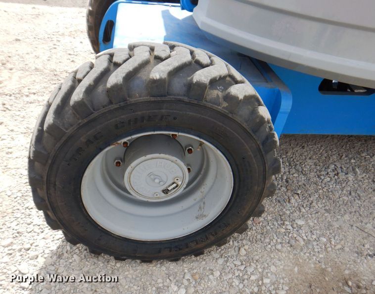 image for item DM6185 2013 Genie Z34/22  boom lift