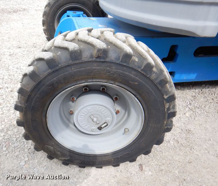 image for item DM6185 2013 Genie Z34/22  boom lift