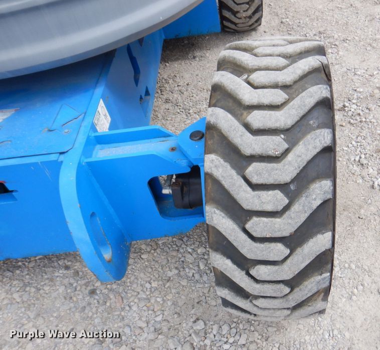 image for item DM6185 2013 Genie Z34/22  boom lift