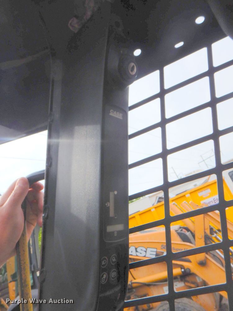 image for item DM6221 2007 Case 450  skid steer loader